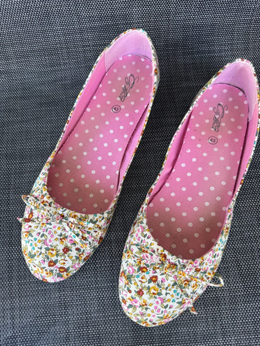 Ballerinas city walk - ballerinas,